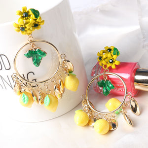 Do you love to light up the life of everybody? With our "$CICILIAN" Set Earrings, you bring a garden of love with you.