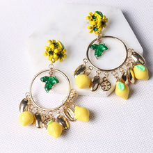 Do you love to light up the life of everybody? With our "$CICILIAN" Set Earrings, you bring a garden of love with you.